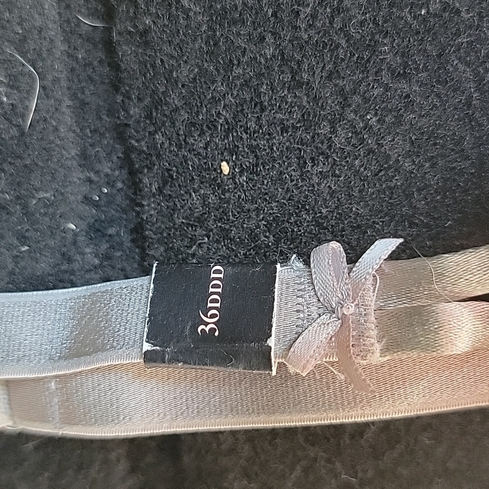 COPY - 36DDD VS BRA BUNDLE - Picture 3 of 8